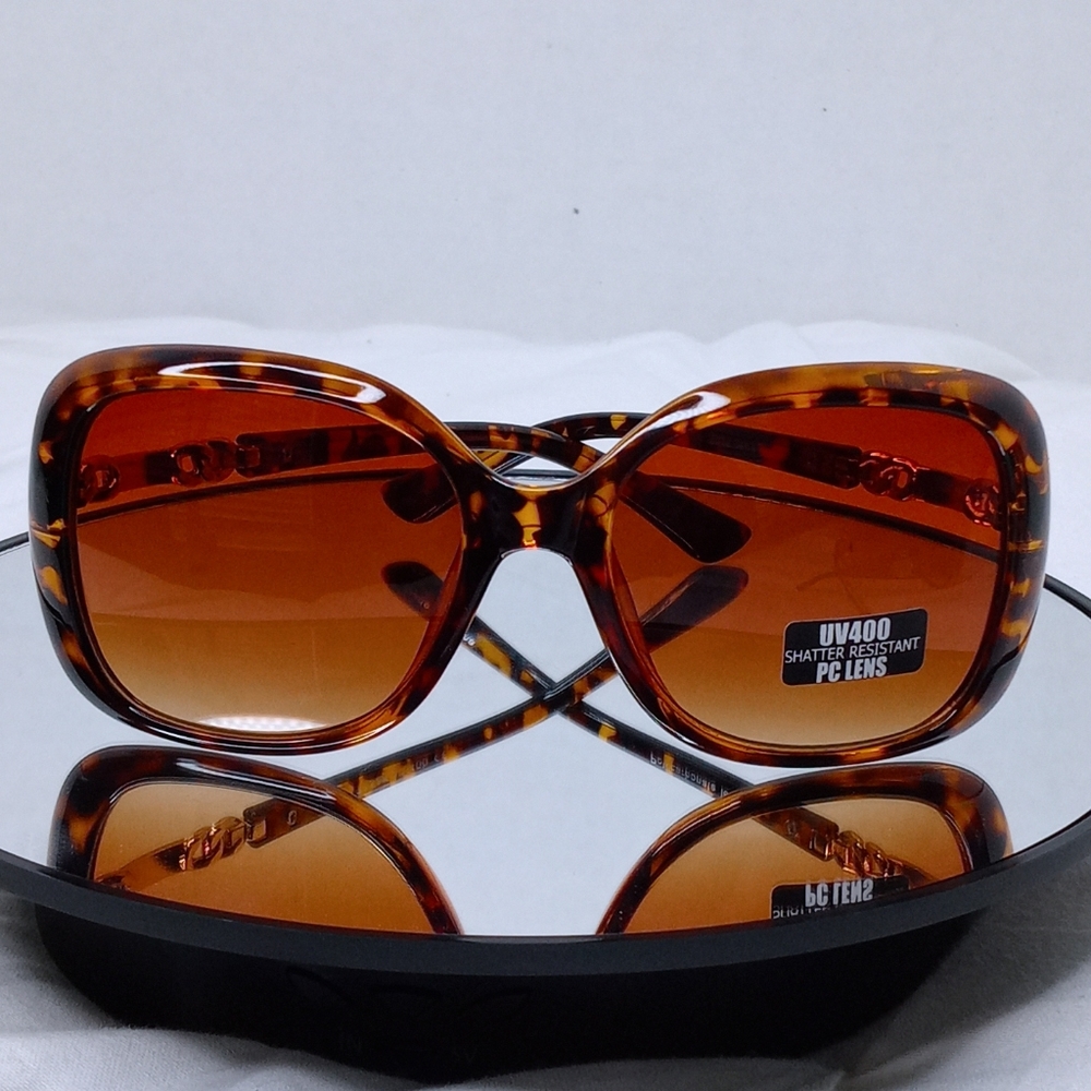 Tortoise Shell Fashion Sunglasses